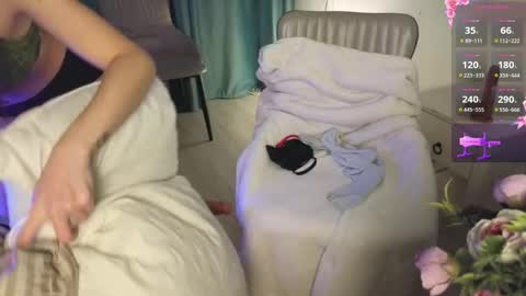 Snapshot of hey_herbal chatting on 03/05/26, 01:51 Audrey online show from 03/05/26, 01:51