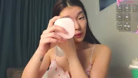 Snapshot of hey_herbal chatting on 03/17/26, 02:42 Audrey online show from 03/17/26, 02:42