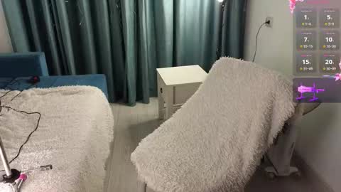 Snapshot of hey_herbal chatting on 03/28/26, 01:43 Audrey online show from 03/28/26, 01:43