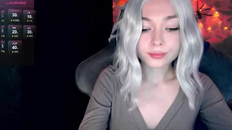  Nora  online show from 10/28/25, 06:54