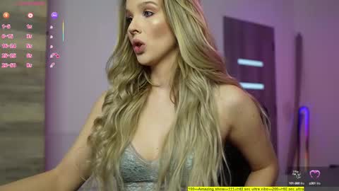 Snapshot of hey_siry chatting on 10/06/25, 11:40 Siry online show from 10/06/25, 11:40