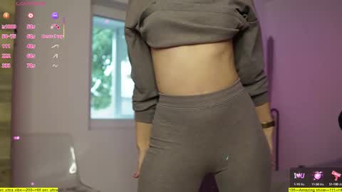 Snapshot of hey_siry chatting on 10/08/25, 11:08 Siry online show from 10/08/25, 11:08