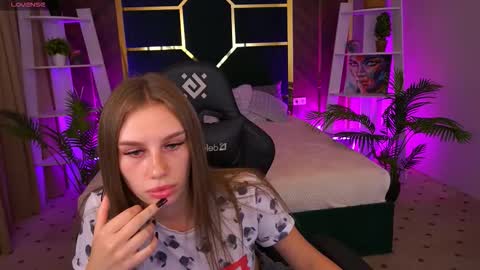 heyemilly online show from 10/22/25, 08:08