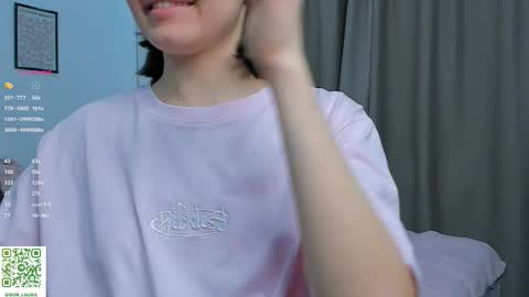 Snapshot of heyim_laura chatting on 03/05/26, 06:59 Laura online show from 03/05/26, 06:59