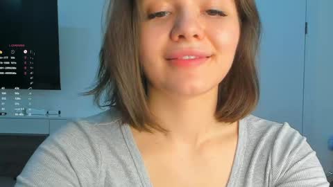 Snapshot of heyim_laura chatting on 04/13/26, 06:24 Laura online show from 04/13/26, 06:24