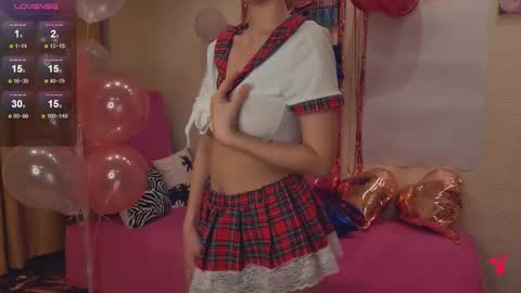 Snapshot of heyitsnaomi chatting on 02/13/26, 03:35 Naomi online show from 02/13/26, 03:35