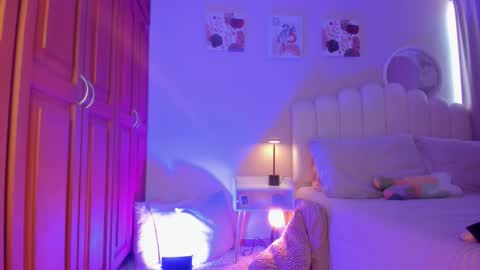 Martina Ricci Show schedule Monday to Friday 8am colombia time I work some weekends  online show from 02/09/26, 03:38