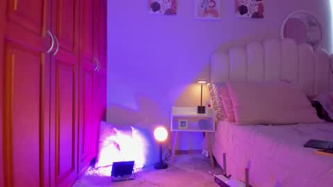 Martina Ricci Show schedule Monday to Friday 8am colombia time I work some weekends  online show from 02/23/26, 02:03