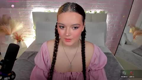 Amazing Mary  online show from 09/19/25, 05:09