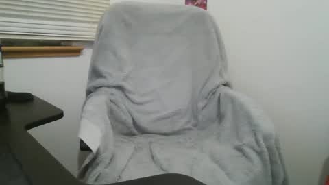Snapshot of hghdea chatting on 12/23/24, 10:23 Highdea online show from 12/23/24, 10:23