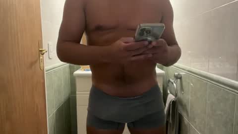 hhernan1 online show from 03/09/25, 05:55