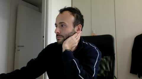 Snapshot of hhombre chatting on 04/14/26, 08:09 hhombre online show from 04/14/26, 08:09