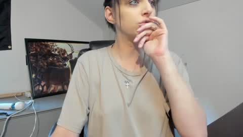 Paige online show from 09/17/25, 01:13