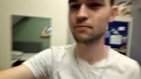   online show from 12/04/25, 02:15