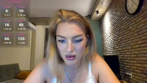 Snapshot of hi_lina chatting on 07/14/26, 03:22 Hi lina online show from 07/14/26, 03:22