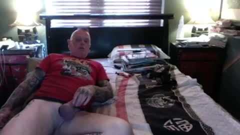 Snapshot of hiasallfuk13 chatting on 12/10/24, 06:22 HARDCORE13 online show from 12/10/24, 06:22