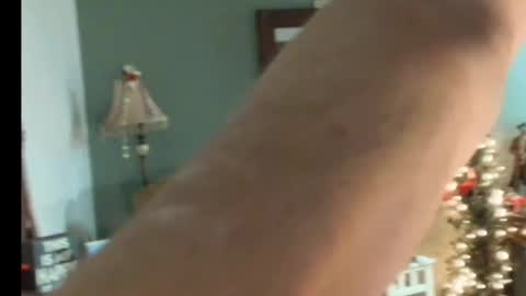 Snapshot of hidden_gold_milf chatting on 12/22/25, 08:55 hidden_gold_milf online show from 12/22/25, 08:55