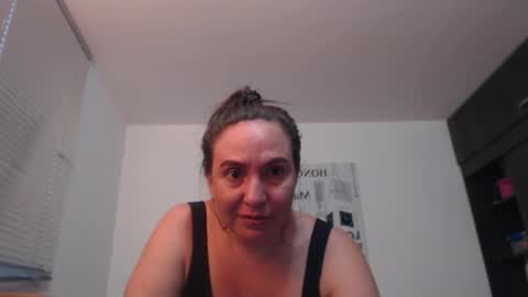 Snapshot of hidden_tinna chatting on 02/21/26, 11:17 Tinna online show from 02/21/26, 11:17