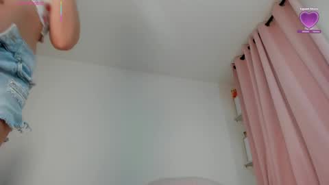 Snapshot of hiddendana chatting on 03/28/26, 11:43 Dana online show from 03/28/26, 11:43