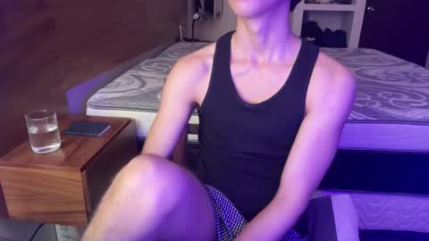 hiddendeseos online show from 10/25/25, 07:30