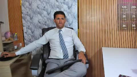 Snapshot of hiddenoffice chatting on 03/25/26, 01:28 George online show from 03/25/26, 01:28