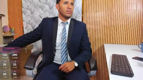 Snapshot of hiddenoffice chatting on 03/28/26, 01:33 George online show from 03/28/26, 01:33