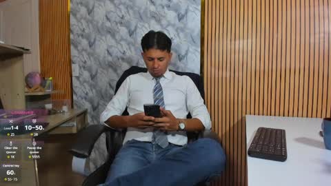 Snapshot of hiddenoffice chatting on 03/29/26, 12:49 George online show from 03/29/26, 12:49