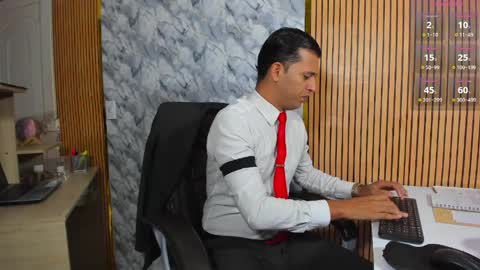 Snapshot of hiddenoffice chatting on 04/05/26, 12:13 George online show from 04/05/26, 12:13