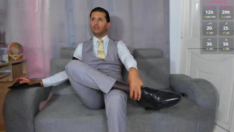 Snapshot of hiddenoffice chatting on 04/23/26, 12:29 George online show from 04/23/26, 12:29