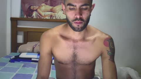 Snapshot of hideonbush051 chatting on 09/16/25, 01:06 hideonbush online show from 09/16/25, 01:06