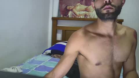 Snapshot of hideonbush051 chatting on 09/29/25, 03:39 hideonbush online show from 09/29/25, 03:39