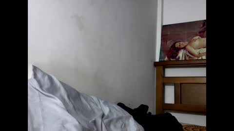Snapshot of hideonbush051 chatting on 04/16/26, 10:34 hideonbush online show from 04/16/26, 10:34