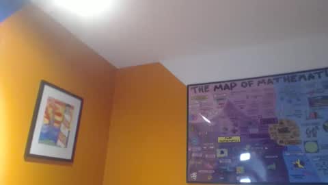 Snapshot of high__five chatting on 12/17/25, 09:15 high__five online show from 12/17/25, 09:15