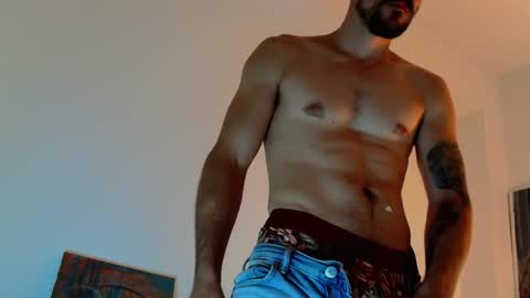 Snapshot of highnightz chatting on 10/22/25, 11:37 highnightz online show from 10/22/25, 11:37