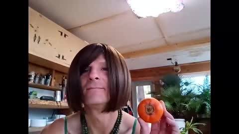 Snapshot of highpine chatting on 12/18/25, 04:24 Highpine online show from 12/18/25, 04:24