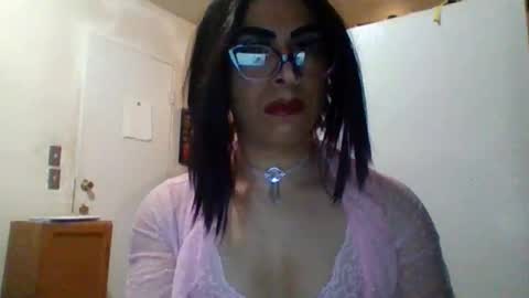 Snapshot of hihheelstranny chatting on 04/18/26, 07:45 hihheelstranny online show from 04/18/26, 07:45