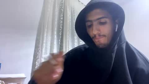 Snapshot of hihi9697 chatting on 12/18/24, 11:08 hihi9697 online show from 12/18/24, 11:08