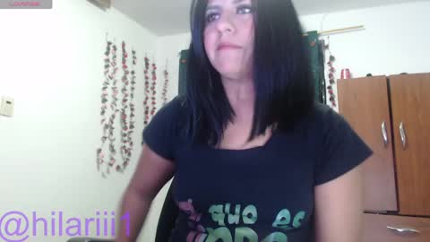 Snapshot of hilari18 chatting on 04/13/26, 11:54 hilaril18 online show from 04/13/26, 11:54