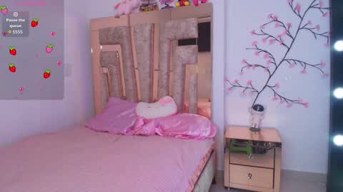 LUNA new account  FOLLOW ME online show from 12/13/25, 11:21