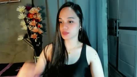 Snapshot of hilarymolly chatting on 02/03/26, 09:31 hilarymolly online show from 02/03/26, 09:31