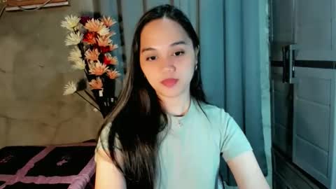 Snapshot of hilarymolly chatting on 02/06/26, 10:13 hilarymolly online show from 02/06/26, 10:13