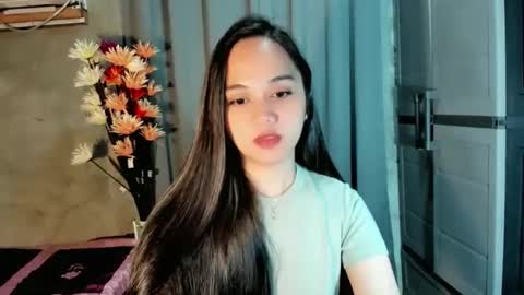 Snapshot of hilarymolly chatting on 02/07/26, 09:40 hilarymolly online show from 02/07/26, 09:40