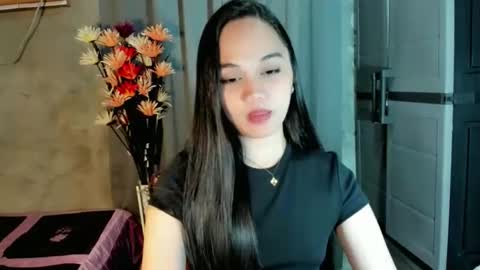 Snapshot of hilarymolly chatting on 02/16/26, 09:11 hilarymolly online show from 02/16/26, 09:11