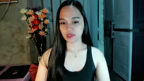 Snapshot of hilarymolly chatting on 02/20/26, 11:22 hilarymolly online show from 02/20/26, 11:22