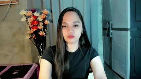 Snapshot of hilarymolly chatting on 02/23/26, 04:15 hilarymolly online show from 02/23/26, 04:15