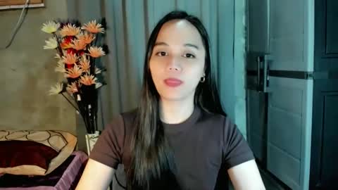 Snapshot of hilarymolly chatting on 03/01/26, 02:46 hilarymolly online show from 03/01/26, 02:46