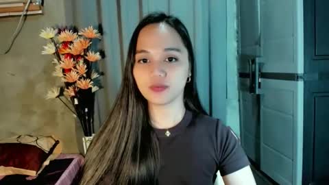 Snapshot of hilarymolly chatting on 03/02/26, 05:08 hilarymolly online show from 03/02/26, 05:08