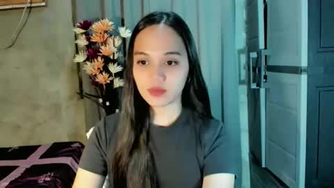 Snapshot of hilarymolly chatting on 05/09/26, 06:13 hilarymolly online show from 05/09/26, 06:13