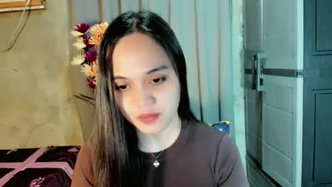 Snapshot of hilarymolly chatting on 05/10/26, 05:51 hilarymolly online show from 05/10/26, 05:51