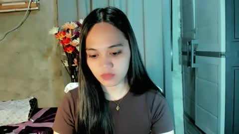 Snapshot of hilarymolly chatting on 06/02/26, 12:45 hilarymolly online show from 06/02/26, 12:45